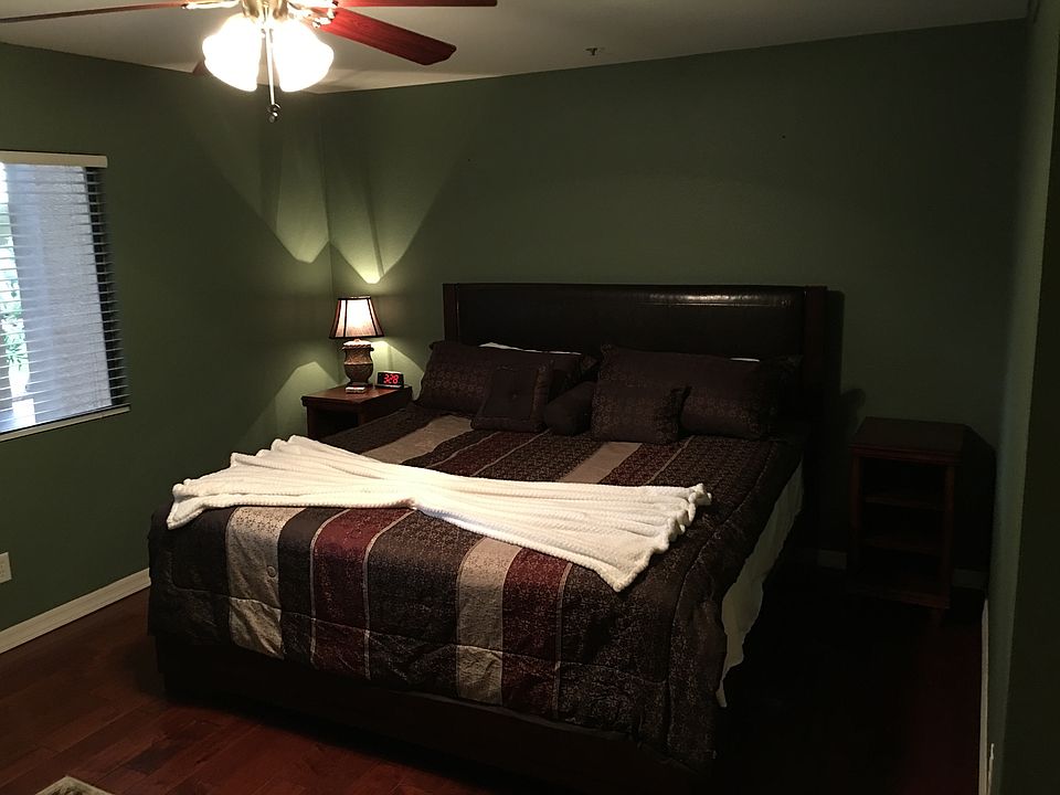 1st image of 5104 N 32nd St Unit 121