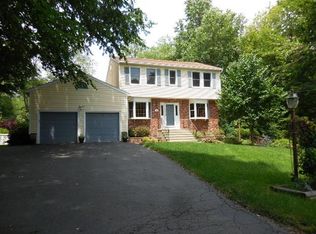 106 Blackhouse Rd, Trumbull, CT 06611