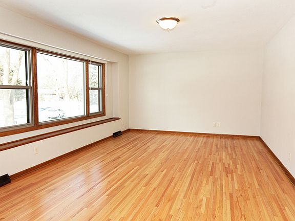 5th image of 3714 Rolling View Dr