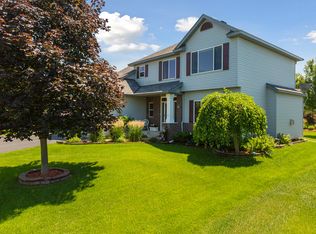 1039 S Windmill Crk, Waconia, MN 55387