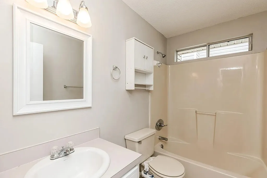 Charming 3-Bedroom Home in Fort Walton Beach — Photo 4