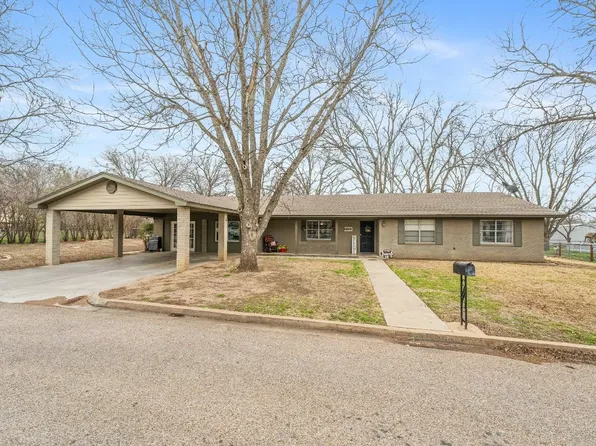 304 S Wieser St, Hamilton, TX 76531