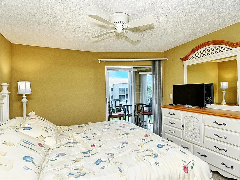 9610 Club South Cir #4302 — Photo 21