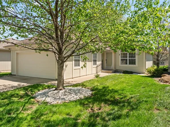 5233 S Downey Ave, Independence, MO 64055
