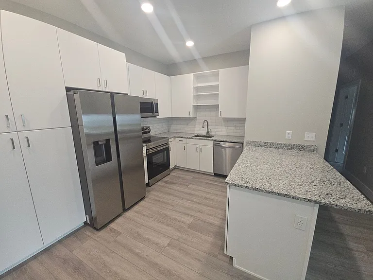701 Bates Ave SW — Photo 10