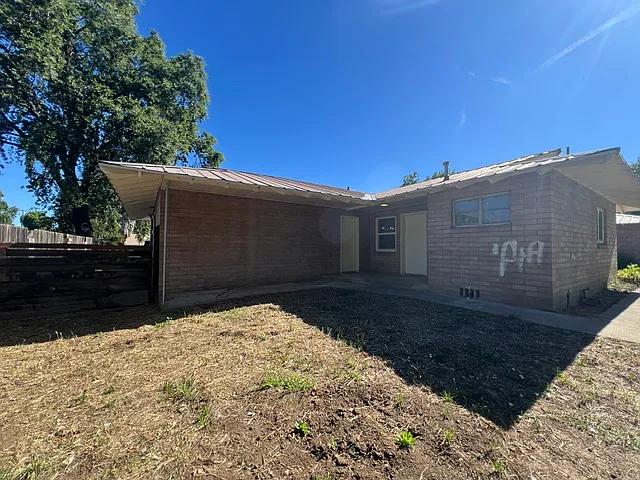 1157 East Ave — Photo 35