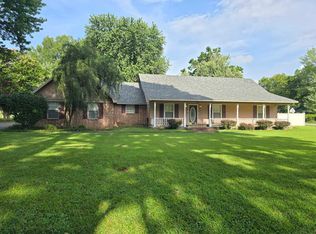 1006 Parker St, Paris, AR 72855