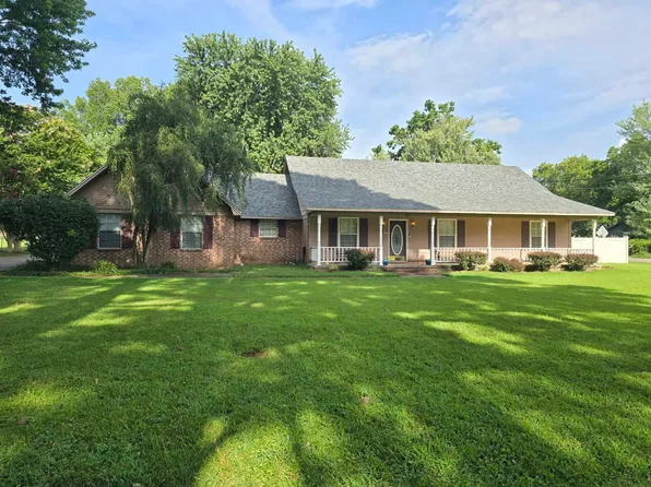 1006 Parker St, Paris, AR 72855