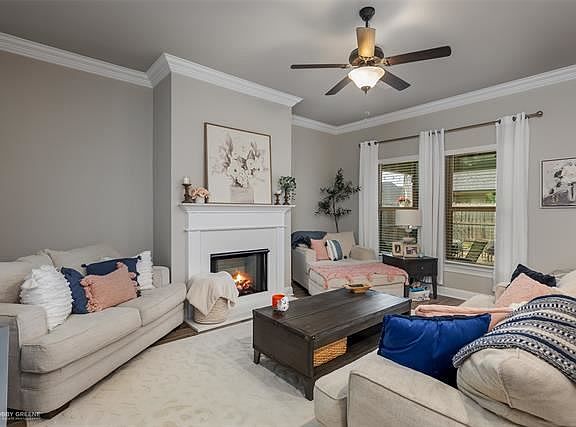 4th image of 438 Mangrove Ln