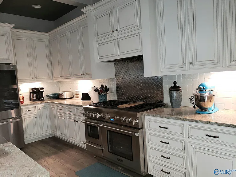 862 Highland Dr — Photo 6