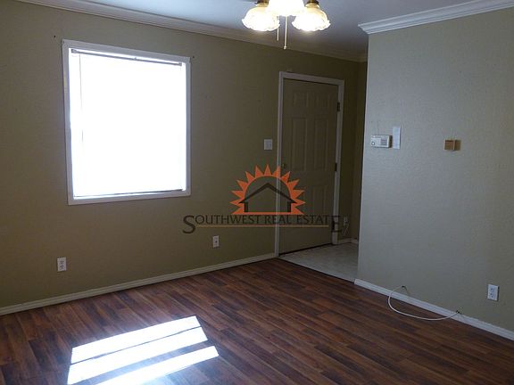 3rd image of 318 Wallace St
