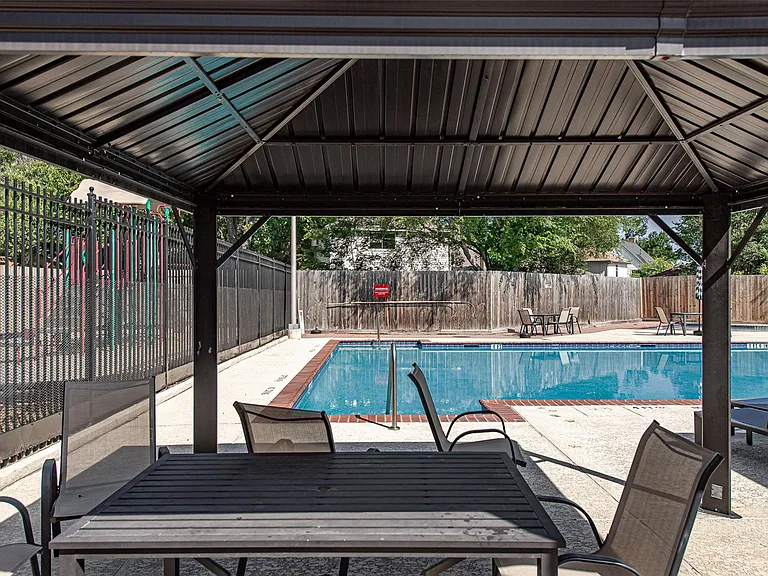 11651 Trailmont Dr — Photo 46