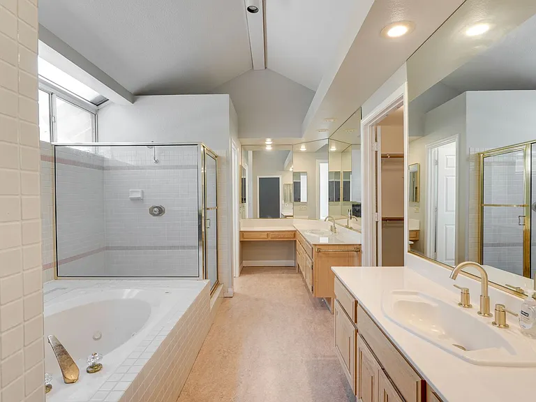 2816 Mellow Breeze St — Photo 4