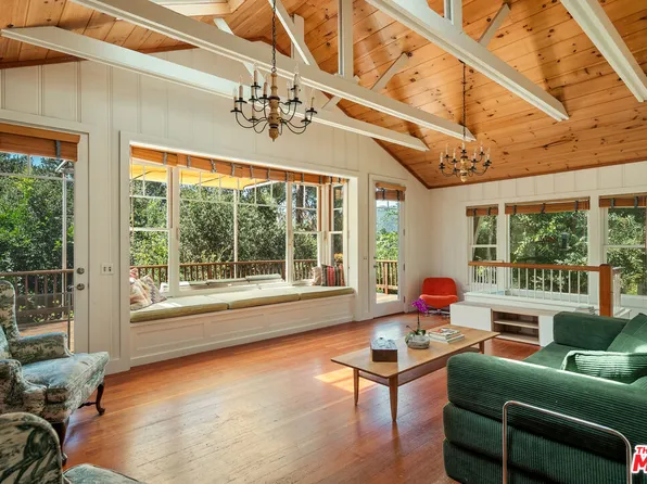 20930 Shady Ln, Topanga, CA 90290