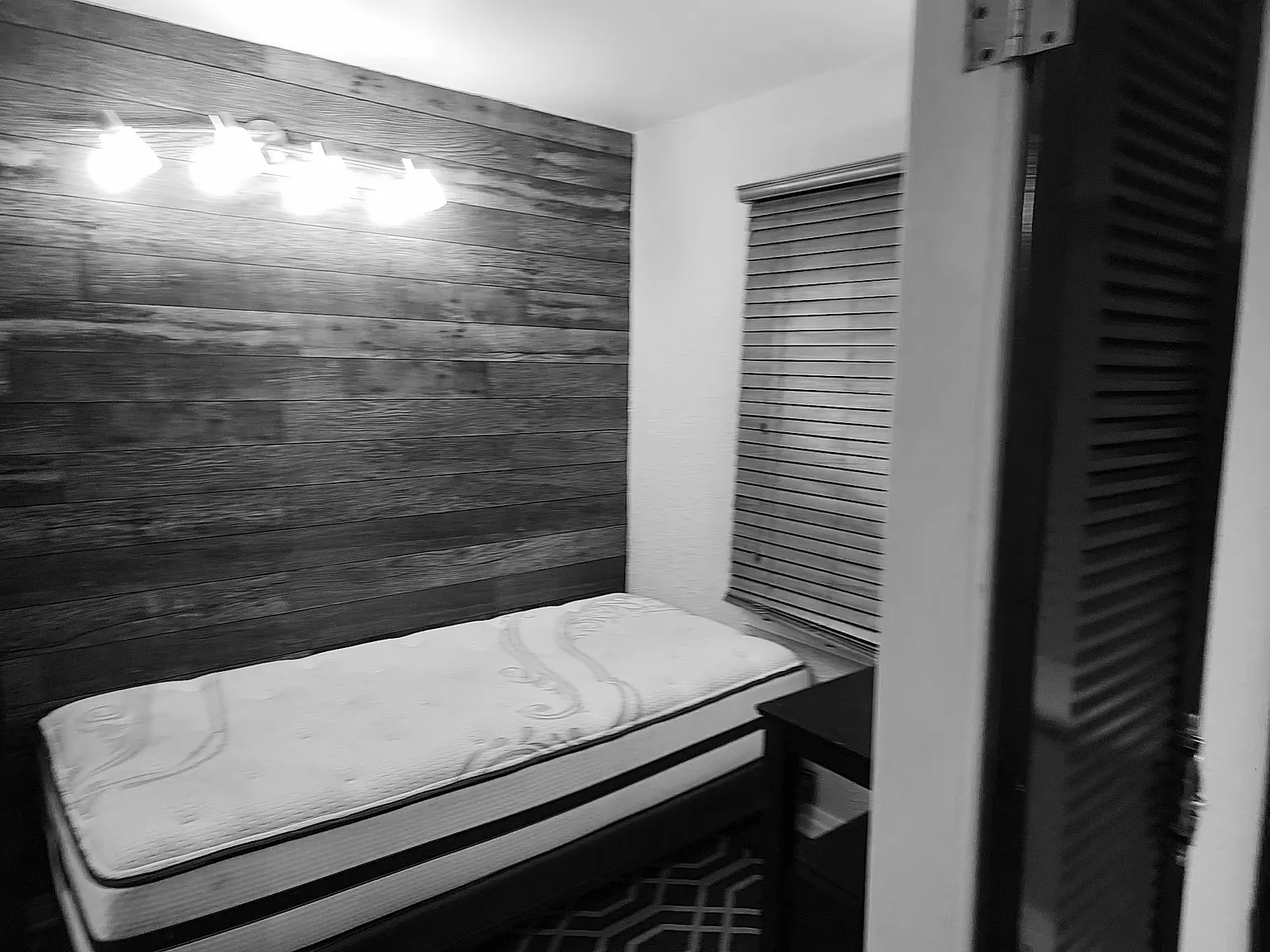 84 Delaware Ave - 3 — Photo 2
