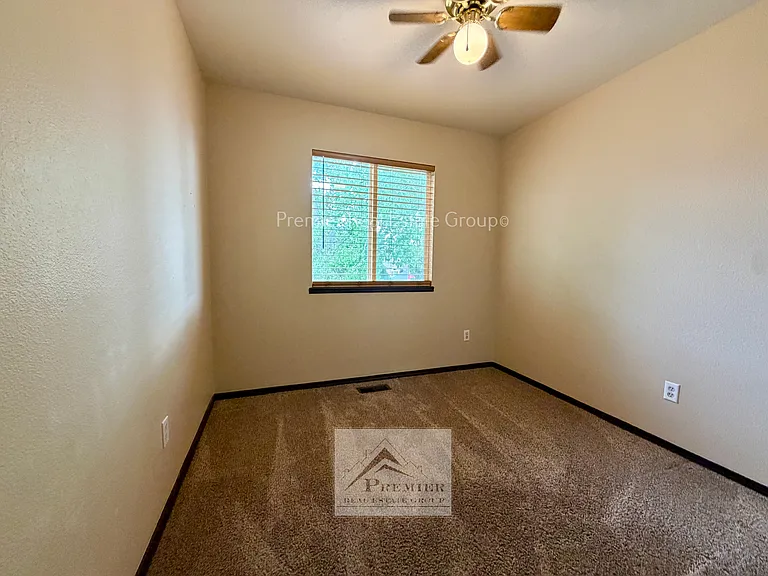 1428 Coolcrest Dr — Photo 11