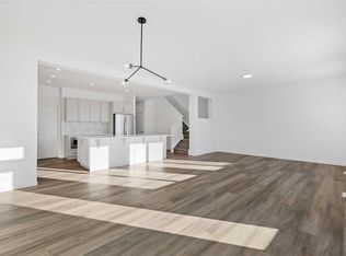 438 N Corner Glen Way NE, Calgary, AB T3N2P1