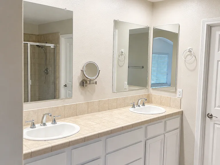 31135 Gleneagles Dr — Photo 9
