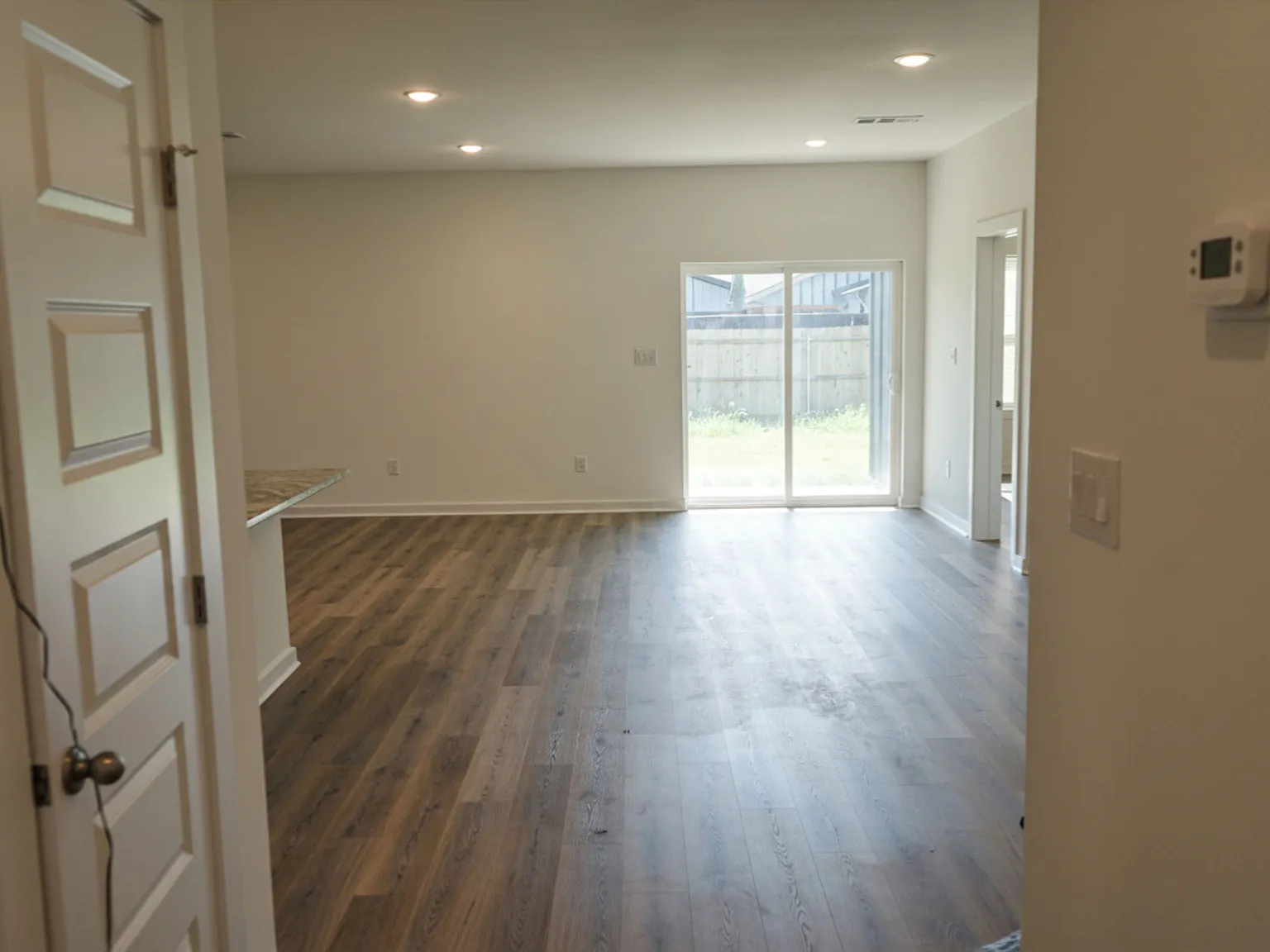 4 bed, 1600 sqft, $2,599 — Photo 3