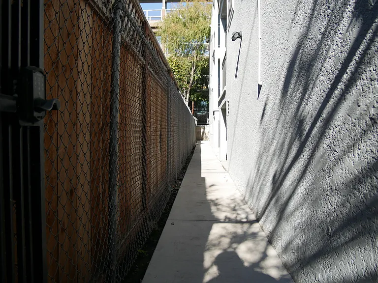 1109 Parker St #4 — Photo 20
