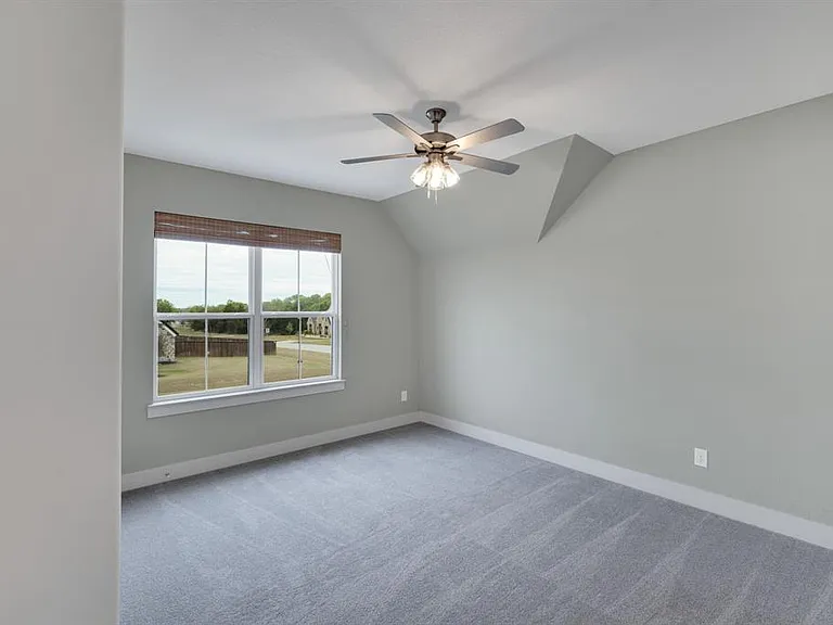 140 Farish Ln — Photo 30