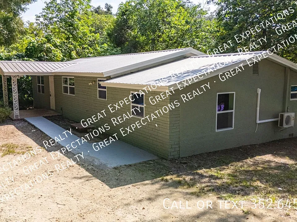 5810 SE Campbell Rd