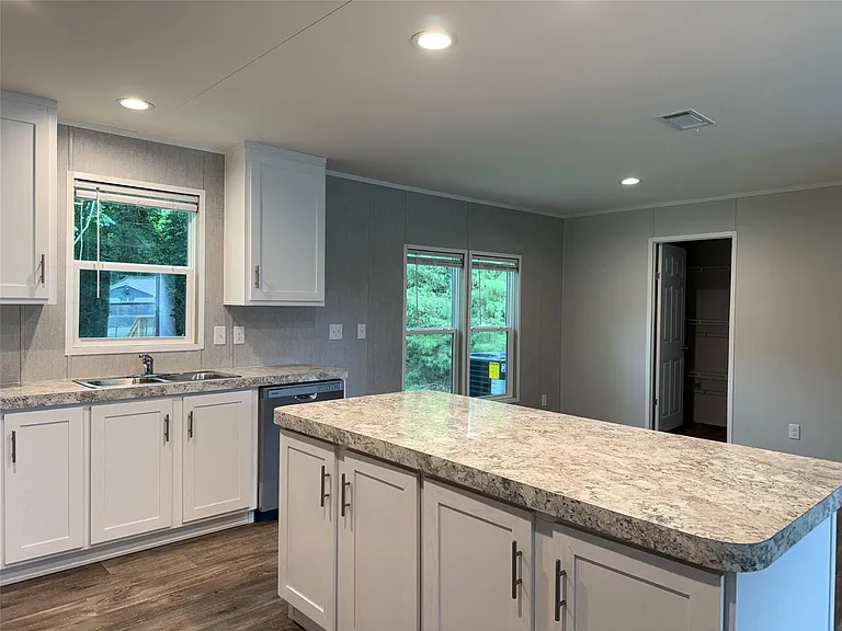 5622 Killough St #B — Photo 8