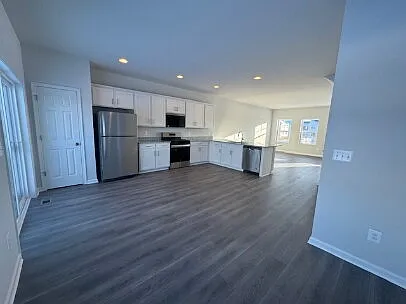 156 Heyford Dr #1 — Photo 3