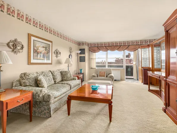 111-20 73rd Avenue image 1 of 8