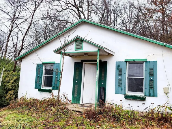 202 Hope Ave, Waynesville, MO 65583