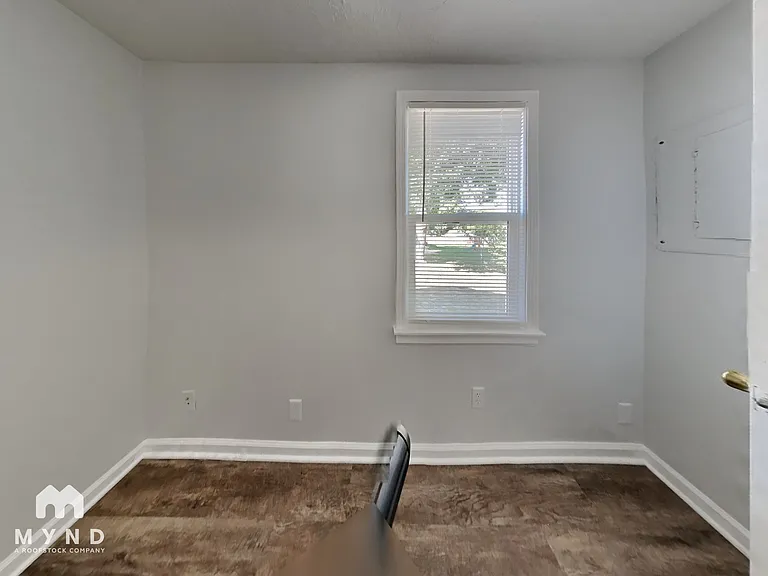 808 W Smith Valley Rd — Photo 11