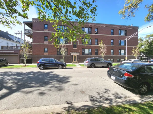 2148 N Sawyer Ave Unit 202, Chicago, IL 60647