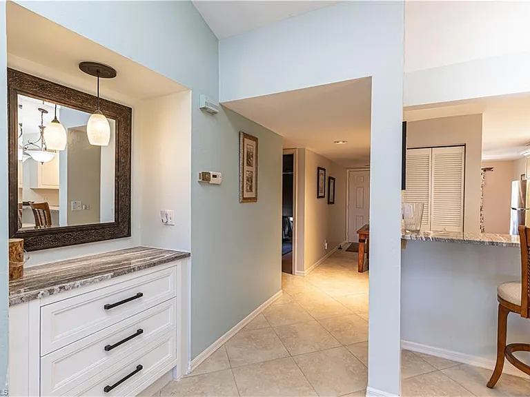 4410 Chantelle Dr #H-205 — Photo 8
