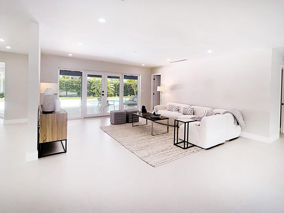 3rd image of 12305 SW 73rd Avenue