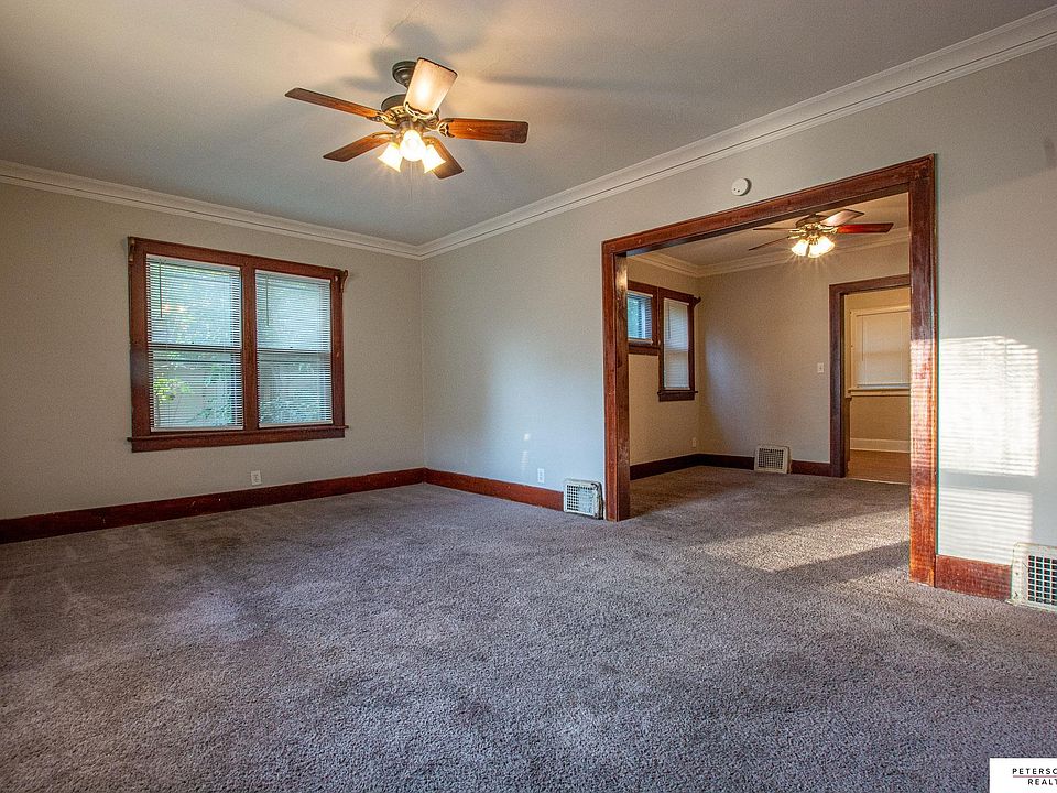 1st image of 4554 N 41st St