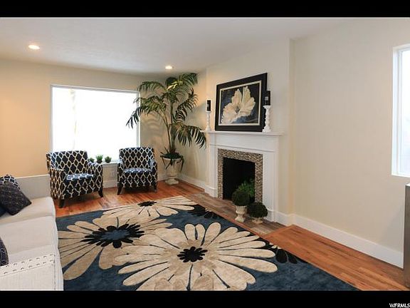 4th image of 2238 E Downington Ave