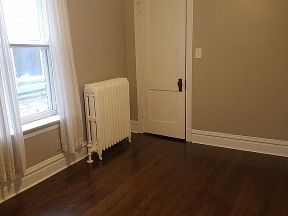 5th image of 1458 W Olive Ave #2