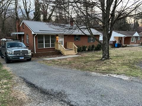 1st image of 5054 Northwood Dr NW