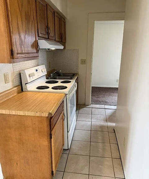 1713 Earl Ave #C — Photo 4