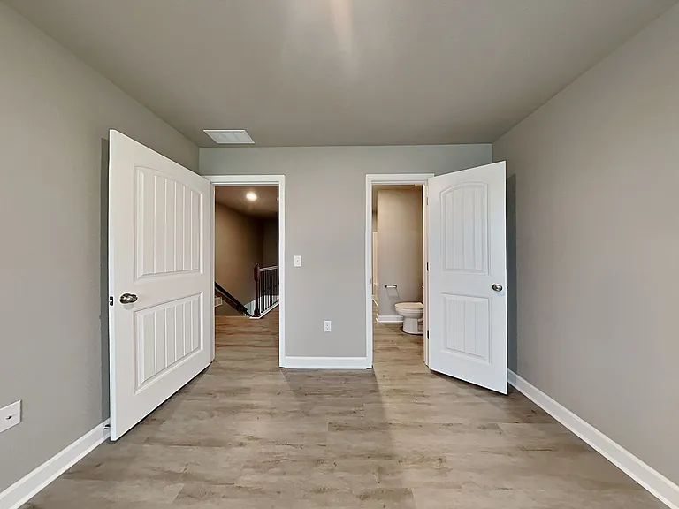 214 SW Marigold St — Photo 12