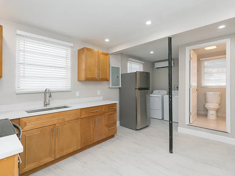 2600 52nd Ave N #C — Photo 9