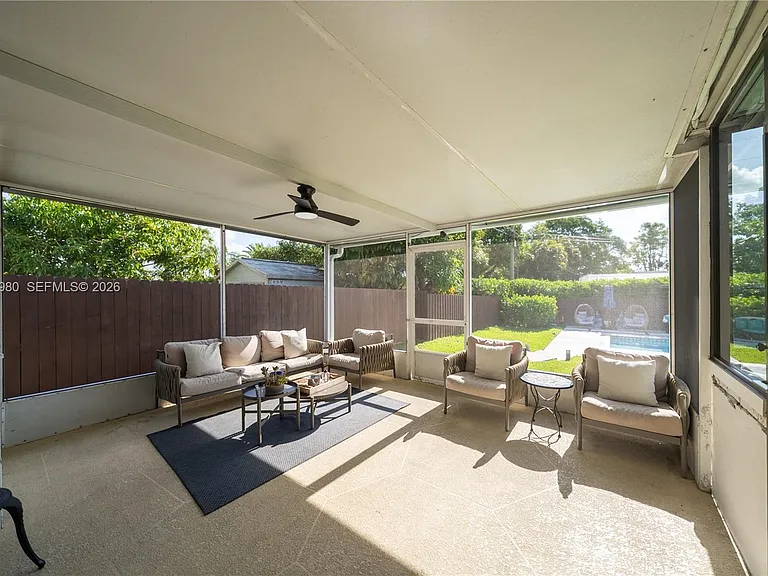 17901 SW 92nd Ct — Photo 29