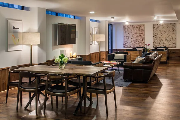 Rented by Domain Companies | media 17