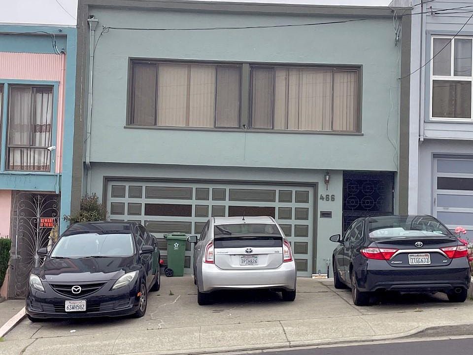 1st image of 466 Florence St