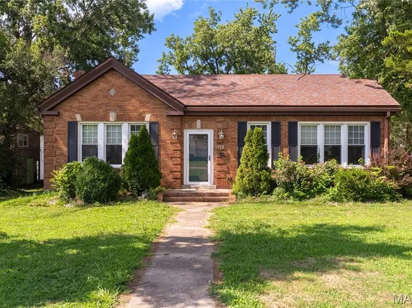 412 E Main St, Du Quoin, IL 62832