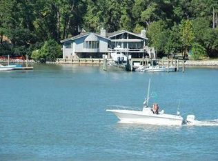 2005 Absalom Dr, Virginia Beach, VA 23451