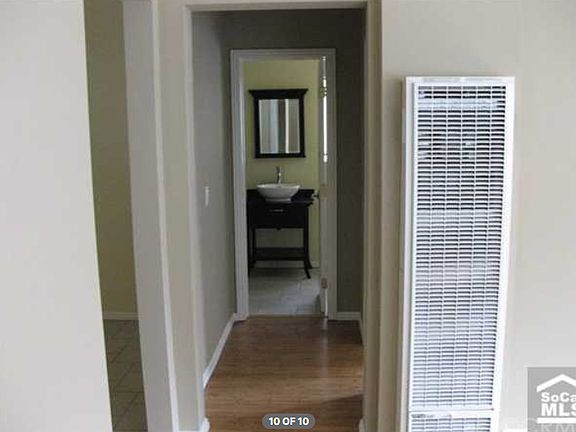 4th image of 34 60th Pl APT 1