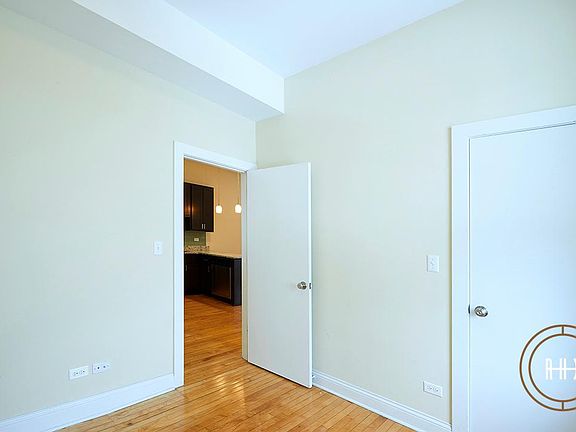 5th image of 4053 N Leavitt St #A3s