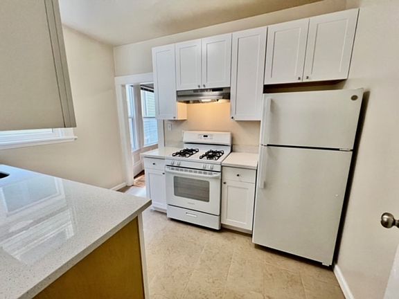 3rd image of 1134 Hyde St APT 3