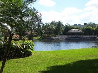 822 Gulf Pavilion Dr #101, Naples, FL 34108